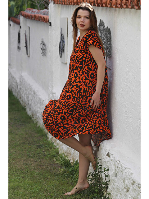 Chiccy Siyah V Yaka Düşük Kol Allover Baskılı Casual Viskon Dokuma Elbise 115 66