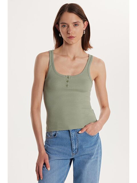 TUDORS Kadın Modal Kumaş Standart Fit İnce Askılı U Yaka Düğmeli Mint Body Atlet - S000521338-1180
