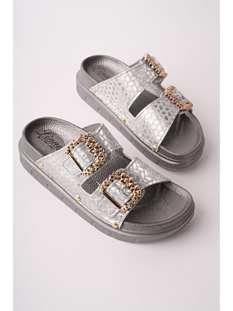 Muggo GLİTZA Parlak Dokulu Çift Tokalı Günlük Kadın Terlik - S000527693-18105