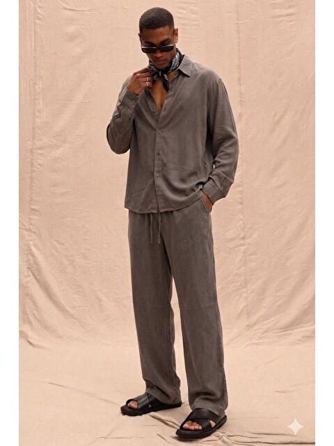 Tarz Cool Erkek Haki Lyocell Kumaş Oversize Gömlek Pantolon Takım – Rahat Kesim Yazlık Kombin