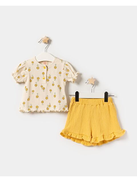 Magu Kız Bebek Pamuklu Çiçek Desenli Bluzlu Fırfırlı Şort Takım - Yazlık 2'Li Set - S000399866-20072