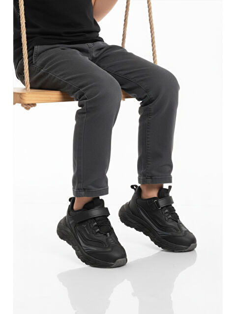 Ayakmod Siyah Cırtlı Hafif Esnek Erkek Çocuk Spor Ayakkabı 1987 F - S000493050-19351