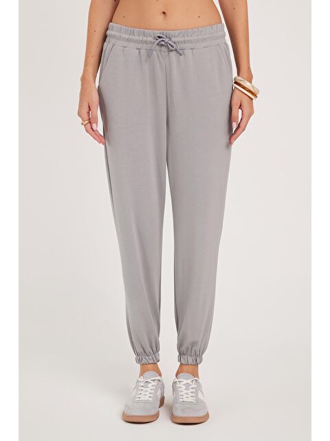 TUDORS Kadın Relax Fit Rahat Kesim Modal Kumaş Beli Bağlamalı Lastikli Jogger Gri Eşofman Altı - S000521367-20600