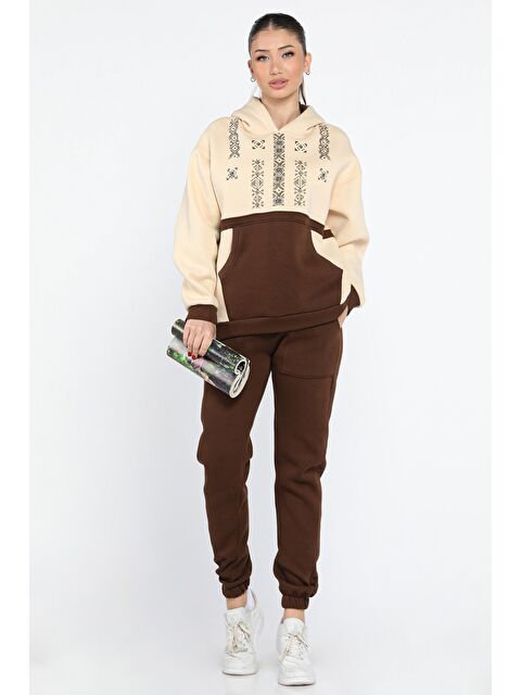 Gülseli Nakışlı Kanguru Cepli Kadın Şardonlu Eşofman Takımı - S000326397-37207