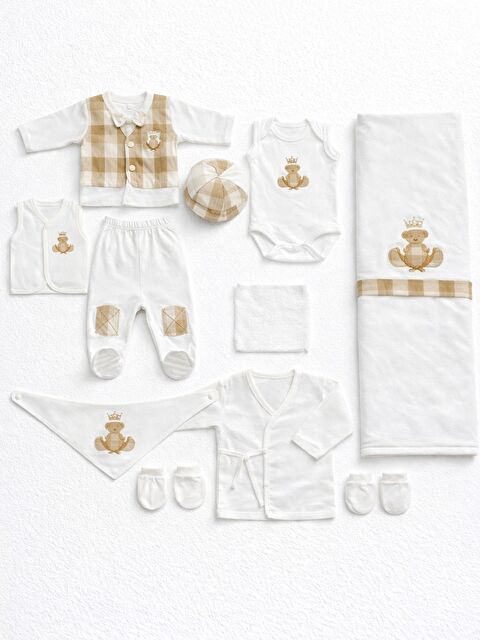 Verona Tarz Erkek Bebek Kasketli Taçlı Ayılı Kutulu 10lu Hastane Çıkış Seti Pamuklu Hediyelik Yelekli - S000503311-17365