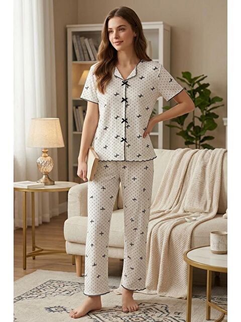 Fullamoda Fiyonk ve Puantiye Desenli V Yaka Pijama Takımı