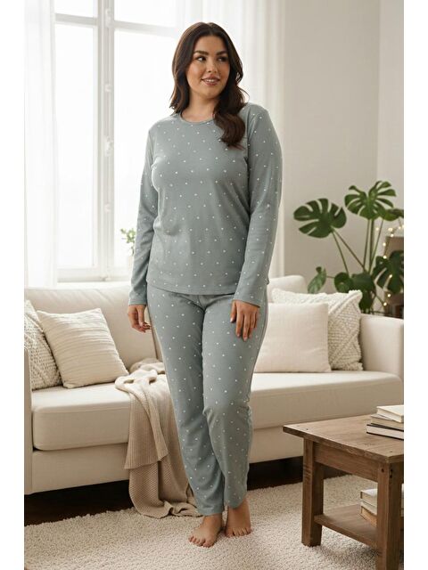 Fullamoda Yıldız Desenli Büyük Beden Pijama Takımı