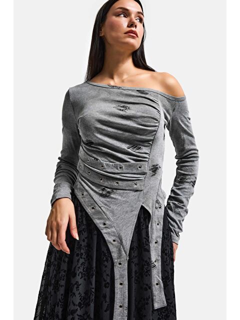 It's Basic Kadın Gri w5 Omzu Açık Parça Detaylı Özel Tasarım Bluz - S000526366-20600