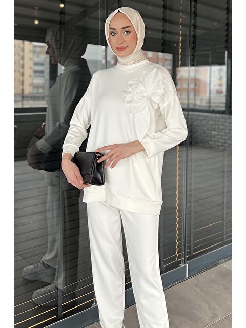 Julude Yaka Çiçek Detaylı Tunik Pantolon Tesettür İkili Takım - S000373476-20063