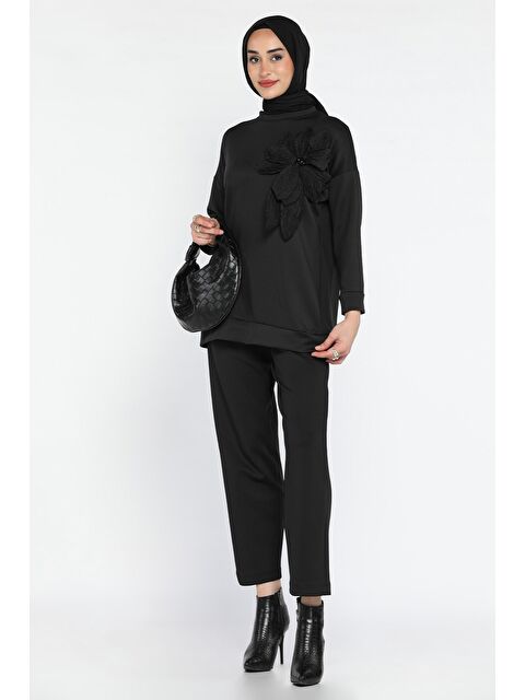 Julude Yaka Çiçek Detaylı Tunik Pantolon Tesettür İkili Takım - S000373476-19351