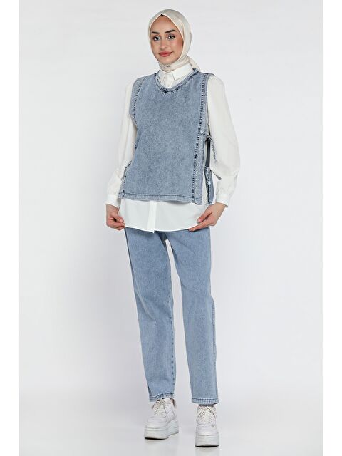 Julude Yan Bağlamalı Taş Detaylı Jean Yelek Gömlek Pantolon Jean Tesettür Üçlü Takım - S000373481-17234