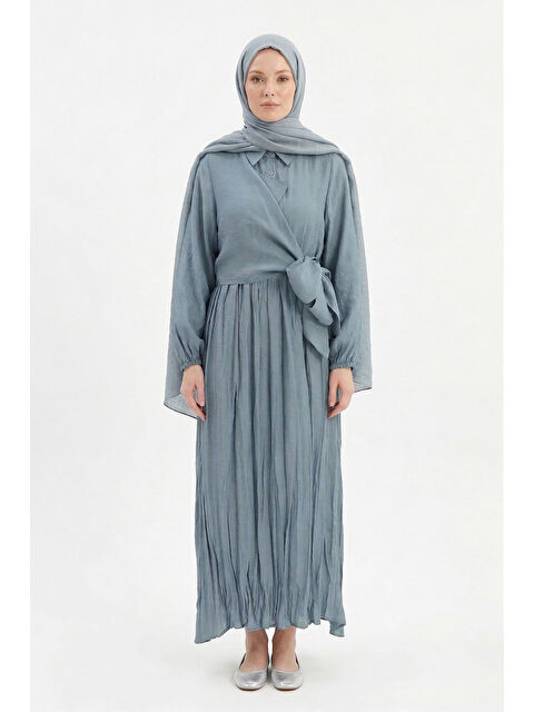 Remsa Belden Bağlamalı Kolları Latik Detaylı Nil Elbise 747 Mavi