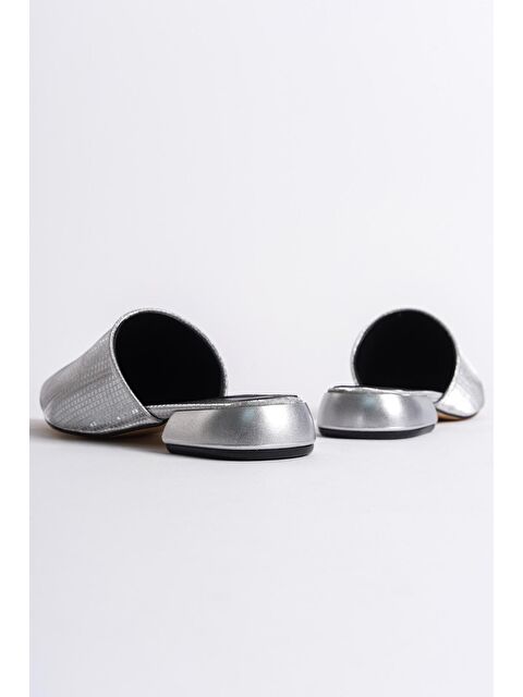 Capone Outfitters Sivri Burunlu Kısa Topuklu Kapalı Kadın Terlik - S000158168-18105