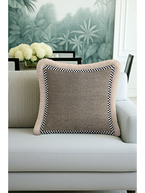 Milbay Grup Zarif Geometrik Çizgili Saçaklı Yastık Kılıfı - Monokrom Modern Bej Siyah Püsküllü Kırlent Kılıfı