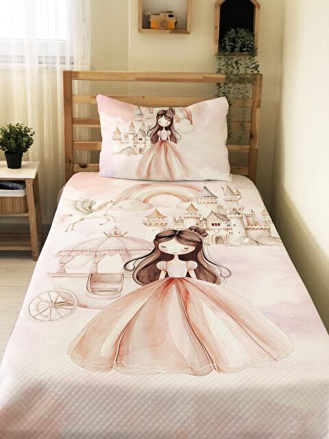 Evmila Masal Prensesi Desenli Çocuk Tek Kişilik Pike Takımı 160x220 cm - S000164096-23173