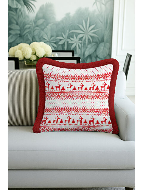 Milbay Grup Yeni Yıl Motifli Saçaklı Yastık Kılıfı - Geyikli Kış Rustik Kırmızı Beyaz Püsküllü Kırlent Kılıfı