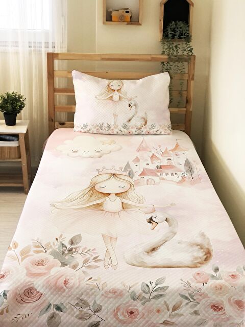 Evmila Masal Prensesi Desenli Çocuk Tek Kişilik Pike Takımı 160x220 cm - S000164098-23173
