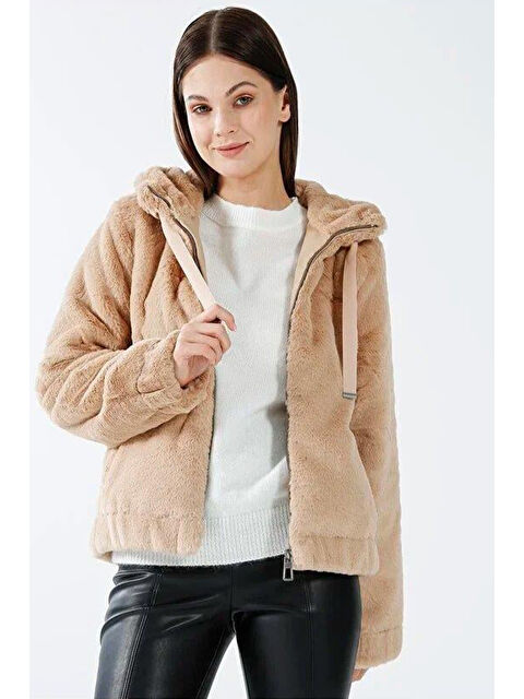 Only Onlvida Regular Fit Yumuşak Dokulu Kapüşonlu Kısa Kadın Mont 15260047 - S000304251-19928