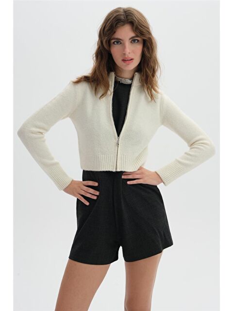 Sherin Ekru Fermuarlı Crop Triko Hırka - S000399176-19965