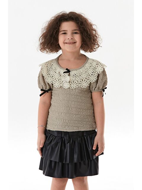 Fullamoda Fiyonk Ve Dantel Detaylı Bebe Yaka Kız Çocuk Bluz - S000380695-26429