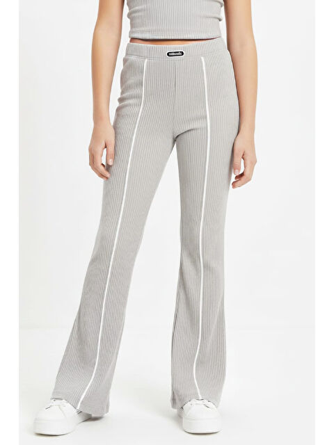 Modanino Kız Çocuk Fitilli ve Beyaz Çıma Detaylı Eşofman Altı- 5-15 Yaş 12463 - S000486731-20600