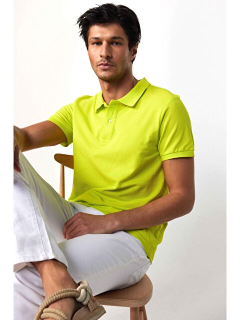 TUDORS Erkek Slim Fit Dar Kesim %100 Pamuk Düz Pike Neon Yeşil Polo Yaka Tişört