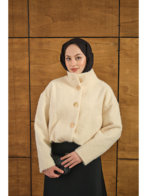 Locco Moda Kadın Düğmeli Kısa Keçe Kaban Ekru - S000494495-19965