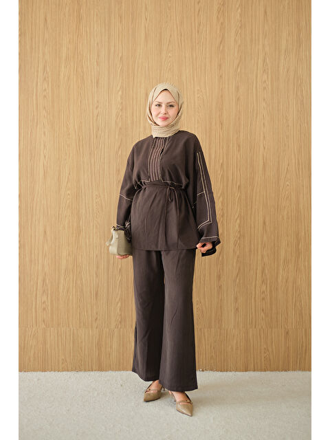 Locco Moda Kadın Nakış Detay Bel Bağlamalı Takım Kahverengi