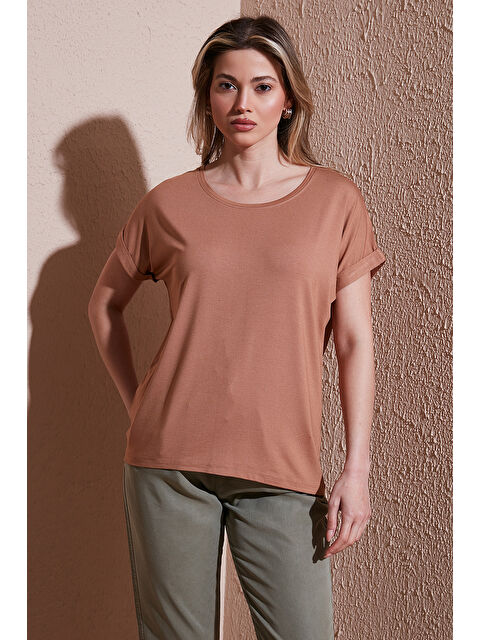 Fashion Friends Dökümlü Bisiklet Yaka Basic T Shirt 26Y0194K1