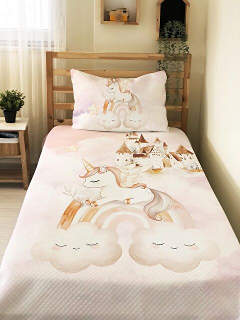 Evmila Masal Prensesi Desenli Çocuk Tek Kişilik Pike Takımı 160x220 cm - S000164105-23173