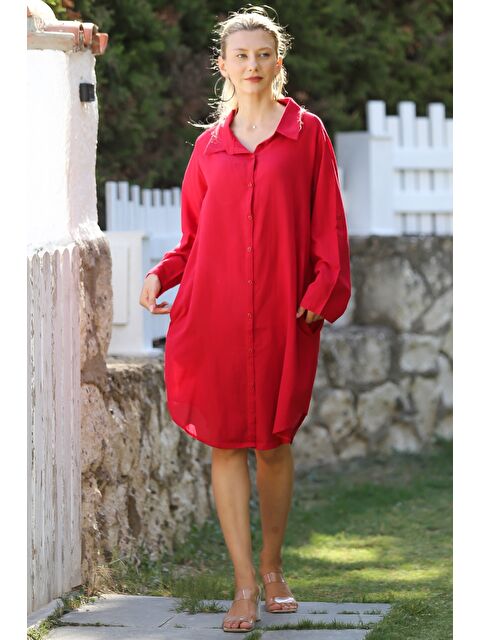 Chiccy Kırmızı Gömlek Yaka Düğmeli Uzun Kollu Cepli Tavuskuşu Nakışlı Pamuklu Dokuma Casual Elbise - S000343910-20045