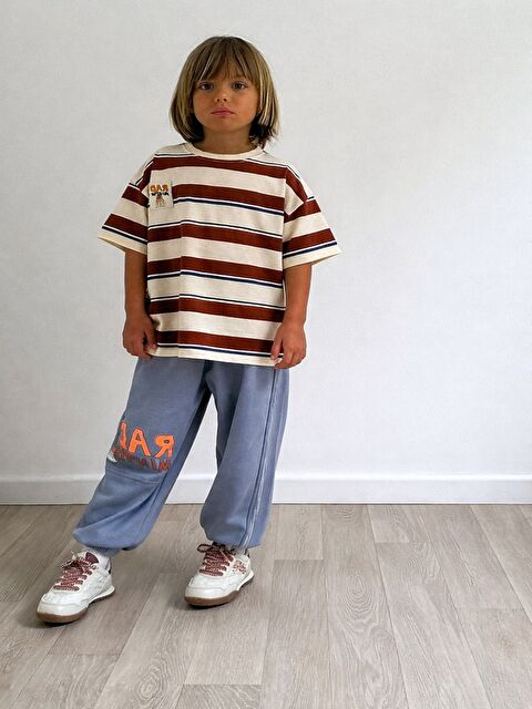 Monila Erkek Çocuk Pamuklu Kumaş Çizgili Tshirt Ve Eşofman Altı Alt Üst Takım Bej Kahverengi - S000515576-2316