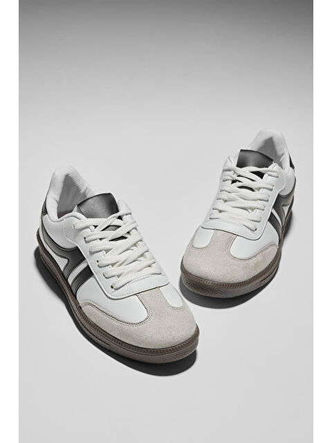 TONNY BLACK Kadın Beyaz Siyah Termo Taban Yanı Şeritli Bağcıklı Günlük Rahat Spor Ayakkabı - S000506974-21165