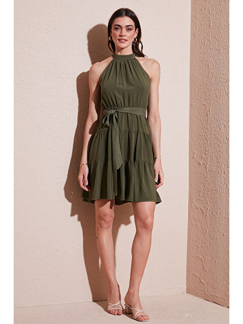 Lela Pileli Regular Fit Halter Yaka Mini Boy Kemerli Kadın Elbise 6772041 - S000359094-18547