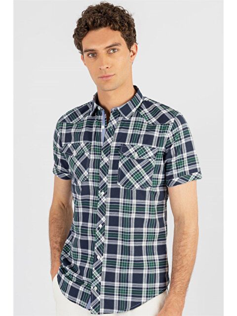TUDORS Slim Fit Kısa Kollu Ekose Çift Cep Kapaklı Erkek Gömlek