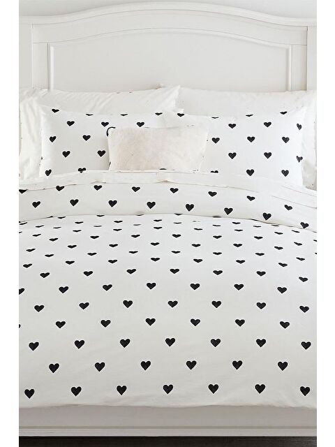 Mulberry Heart Tek Kişilik Çarşafı Lastikli Kalpli Nevresim Takımı