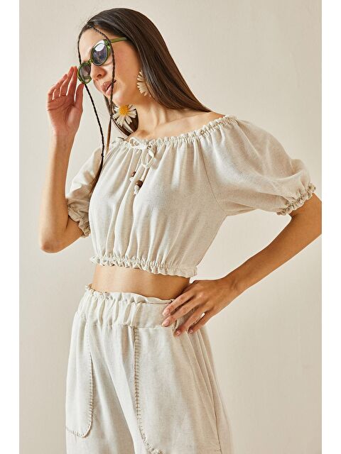 Xhan Ekru Büzgülü Kayık Yaka Crop Bluz 5YXK2-48623-52 - S000208176-19965