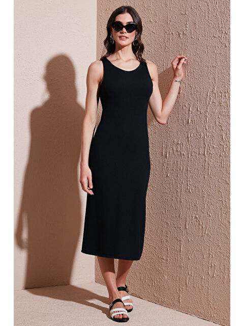 Lela Fitilli Slim Fit Bisiklet Yaka Yırtmaçlı Midi Boy Kadın Elbise 5866101 - S000359106-19351