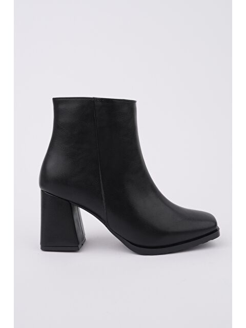 Muggo DİVİNA Küt Burun Kalın Topuklu Fermuarlı Kadın Bot - S000445385-2530