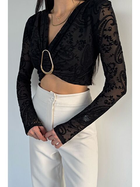 Gülseli Kadın Omuz Vatkalı Ön Tokalı Crop Top Bluz - S000517445-19351