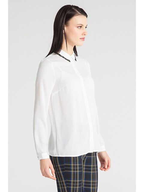 Pera Moda Yakası Boncuk Özellikli Gömlek - S000488858-20063