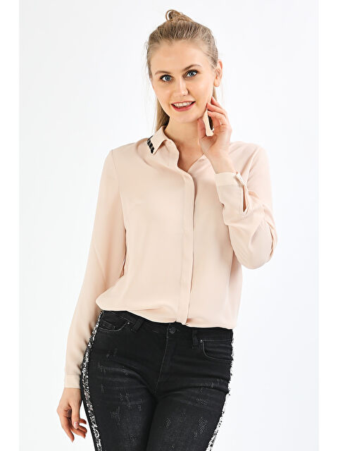 Pera Moda Yakası Boncuk Özellikli Gömlek - S000488858-19928