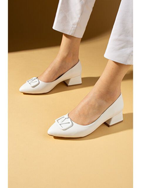 Pembe Potin V Tokalı Alçak Kalın Topuklu Sivri Burun Kadın Ayakkabı 018-184-25 - S000374939-20063