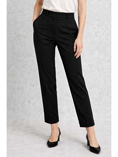 Remsa Büyük Beden Kadın Yırtmaç Detay Bilek Boy Kumaş Pantolon 07 Siyah - S000516588-19351