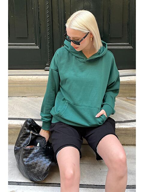Madmext Koyu Yeşil Kapüşonlu Oversize Cepli Sweatshirt Mg2207 - S000286622-19416