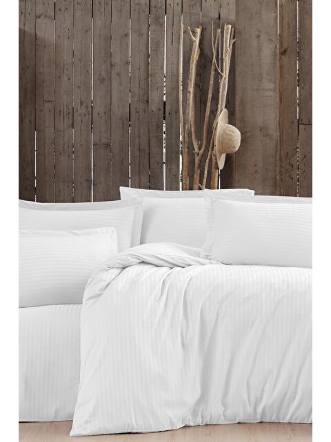 Çeyiz Diyarı Stripe Çift Kişilik PollySaten Nevresim Takımı Beyaz - S000496186-20063