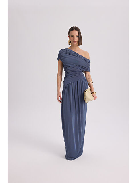 Mai Collection Liraya Asimetrik İndigo Uzun Elbise