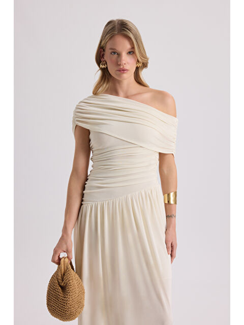 Mai Collection Liraya Asimetrik Ekru Uzun Elbise