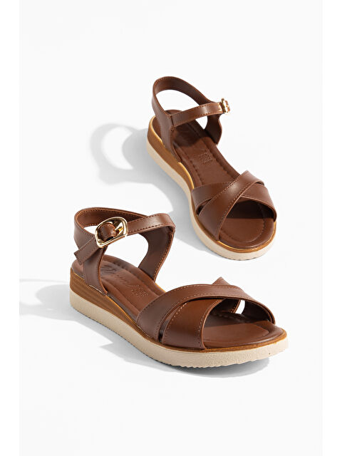 Daxtors D0764 Günlük Ortopedik Çapraz Bantlı Kadın Sandalet