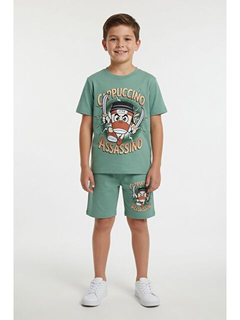 Cansın Mini Yeşil Karakter Baskılı Bisiklet Yaka Tişörtlü Erkek Çocuk Şortlu Takım 23841